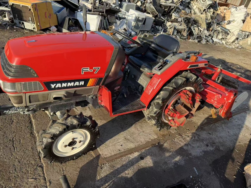 トラクター　　一例 ヤンマーF7